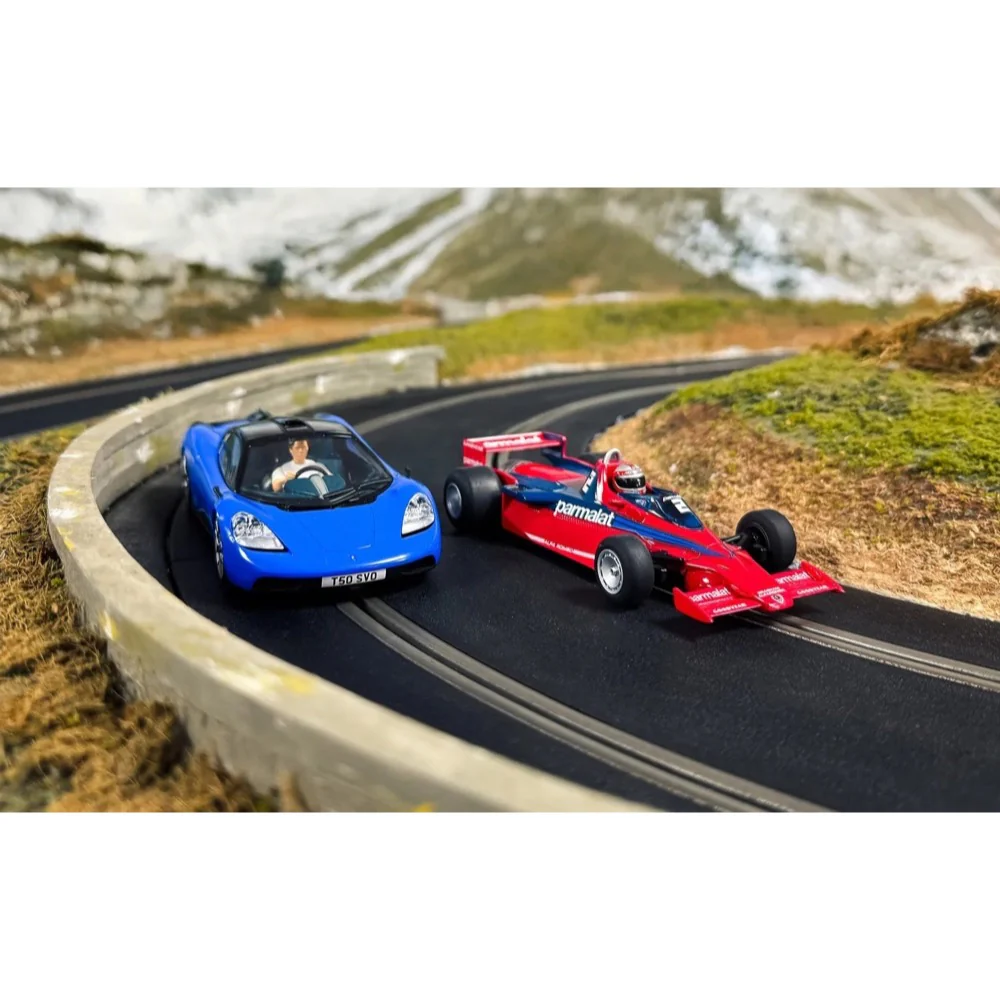 Scalextric C4601A Gordon Murray Design Genius -Slot Car Twin Car Pack - Image 15