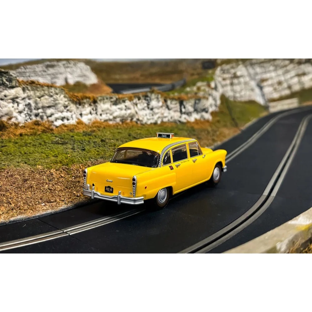 Scalextric C4606 Checker Taxi Cab James Bond 'Live And Let Die' Slot Car - Image 11