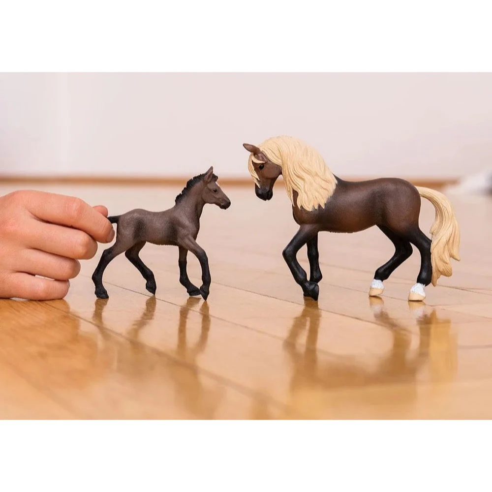 Schleich 13952 Peruvian Paso Stallion - Image 4