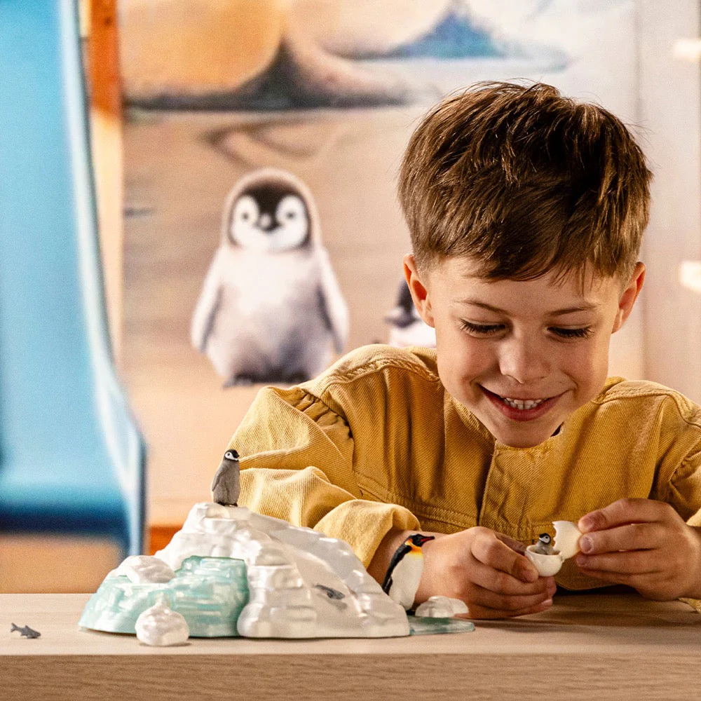 Schleich 42661 Penguin Family Fun - Image 14