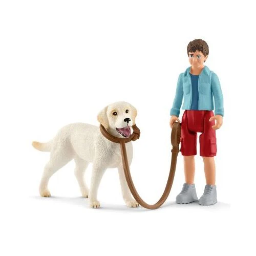 Schleich 42478 Walking with Labrador Retriever - Image 4