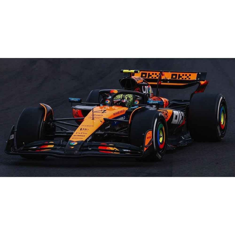Spark S9640 1/43 McLaren MCL39 No.4 McLaren Formula 1 Team Winner Hungarian GP 2025 Lando Norris McLaren 200GP Wins with pit board