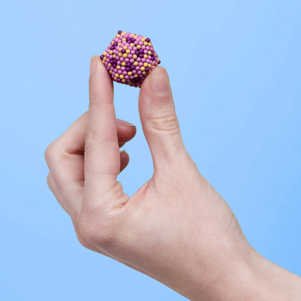 Speks Bolds Sassy Magnetic Fidget Toy - Image 4