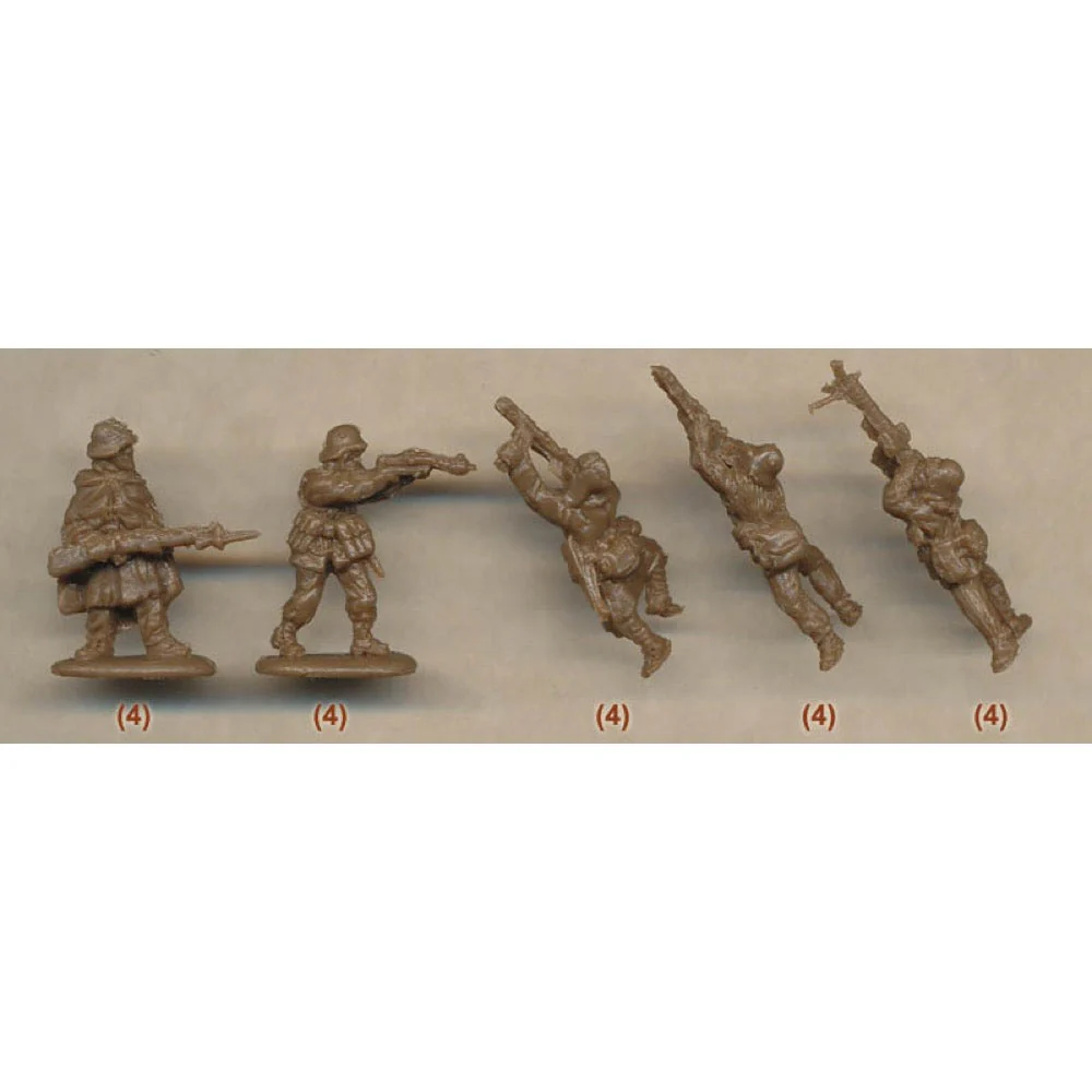 Strelets M083 1/72 WWII Hungarian Army in Winter Dress (Stalingrad) (re-issue) - Image 2