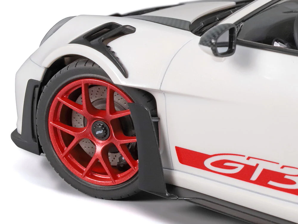 Tamiya 24370 1/24 Porsche 911 GT3 RS (992) - Image 7