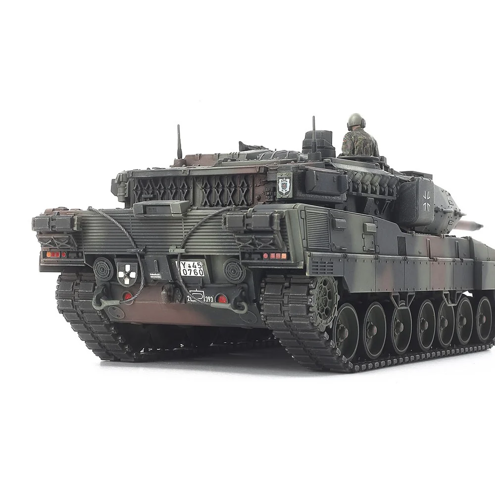 Tamiya 32607 1/48 German Main Battle Tank Leopard 2A7V - Image 4