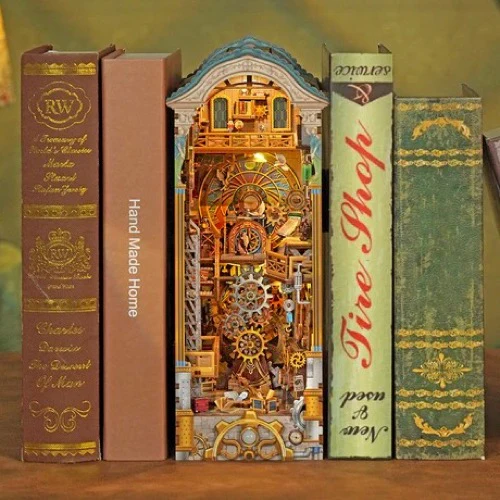 Tonecheer Clock Tower Book Nook - Image 6