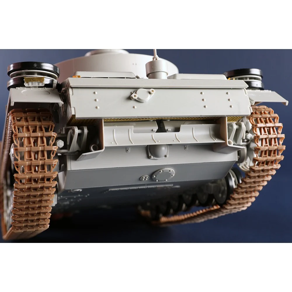 Trumpeter 00955 1/16 Pz.Kpfw.III Ausf.J - Image 10