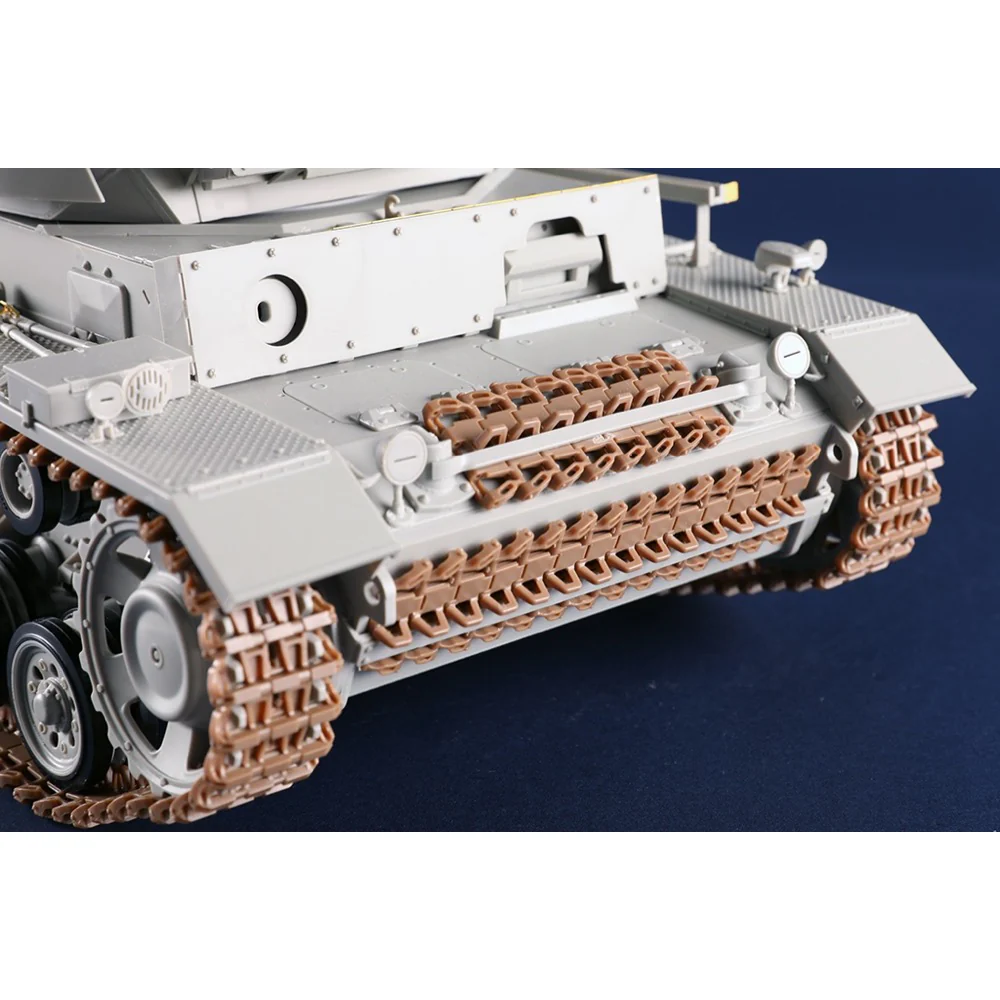 Trumpeter 00955 1/16 Pz.Kpfw.III Ausf.J - Image 8