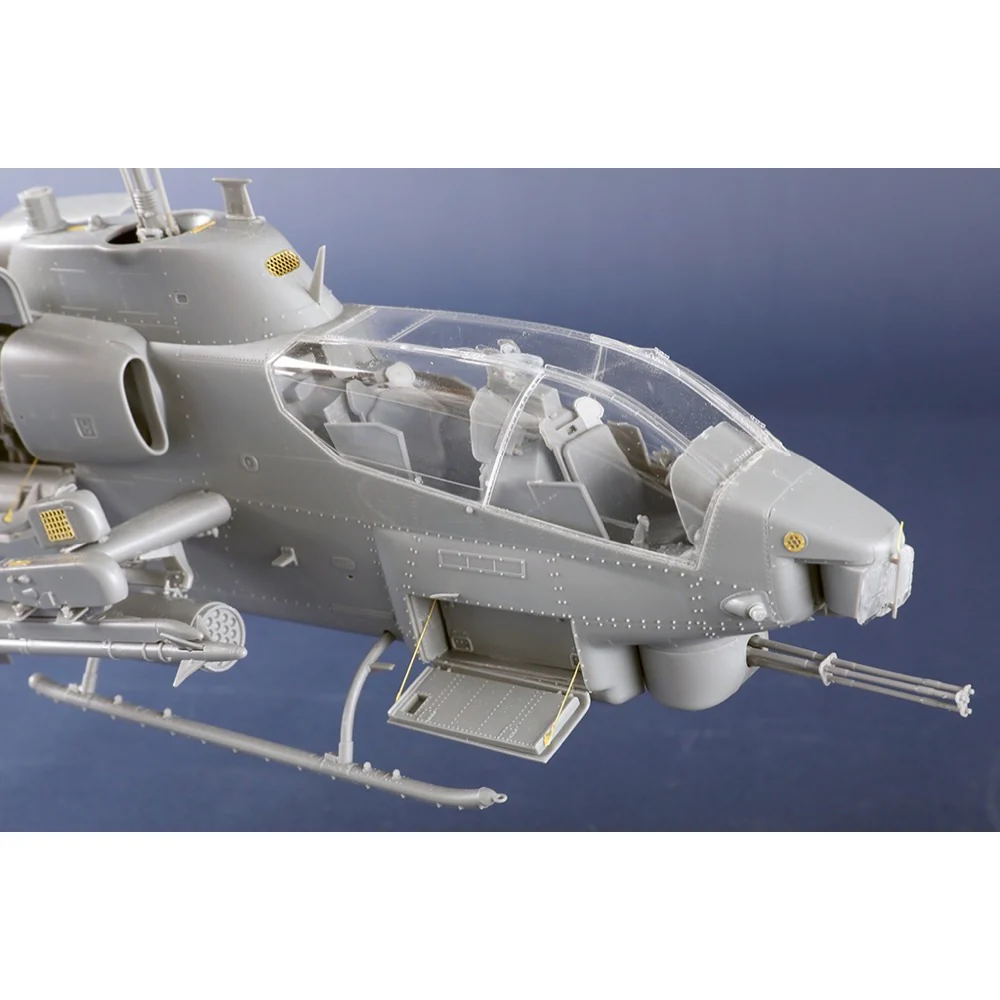 Trumpeter 05117 1/35 Bell AH-1Z Super Cobra - Image 14