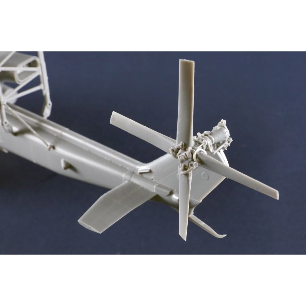 Trumpeter 05118 1/35 UH-1Y Venom - Image 11
