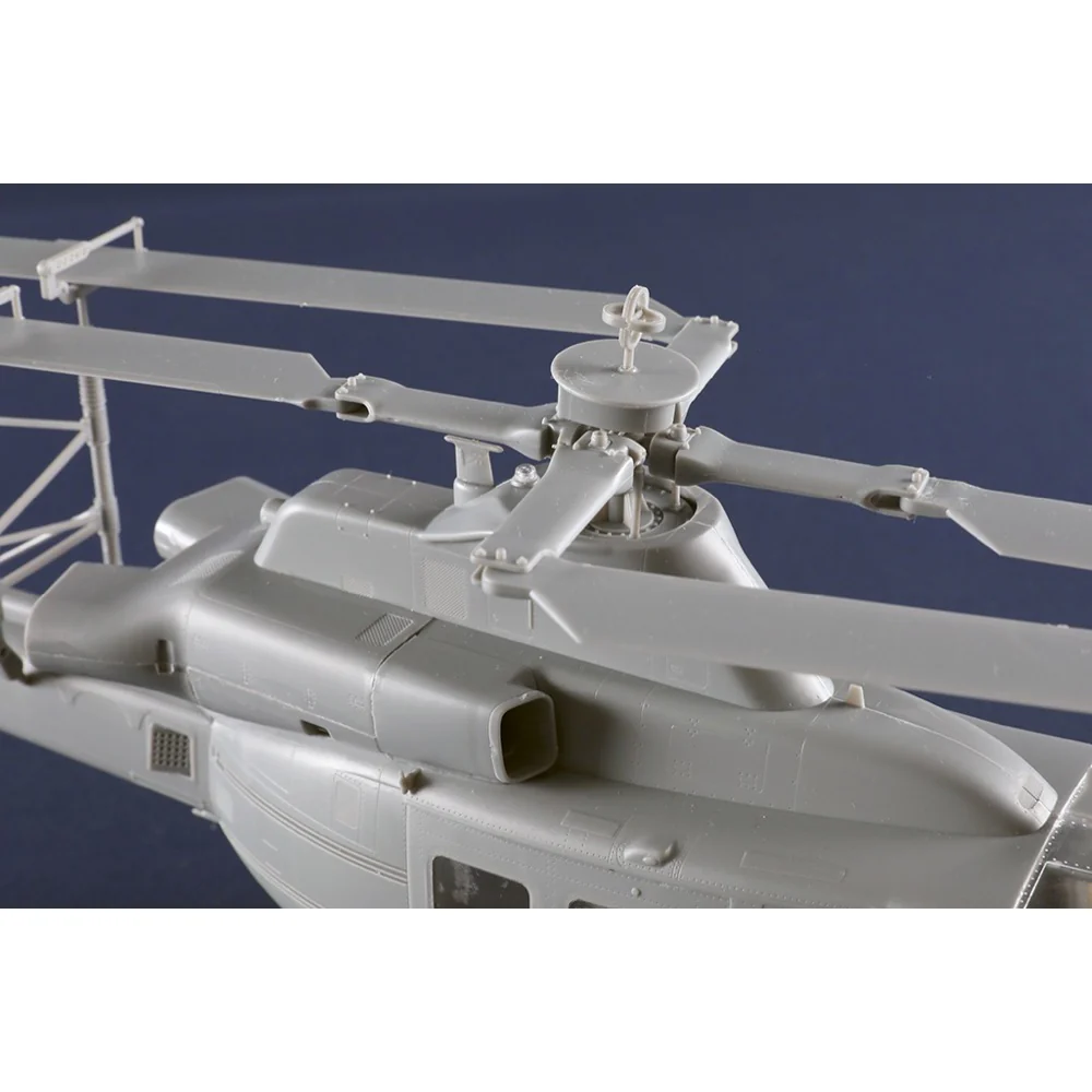 Trumpeter 05118 1/35 UH-1Y Venom - Image 14