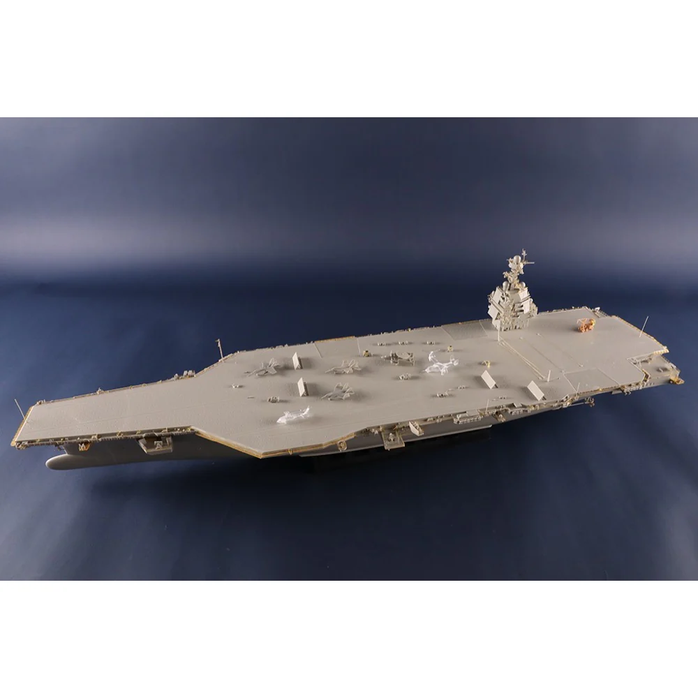 Trumpeter 05638 1/350 USS Gerald R.Ford CVN-78 - Image 2