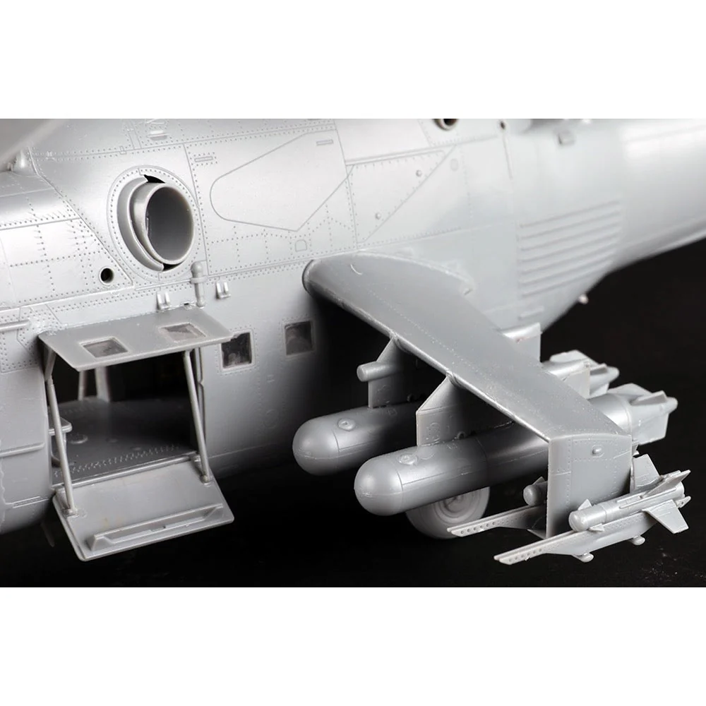 Trumpeter 05828 1/48 Mil Mi-24A Hind-B - Image 5