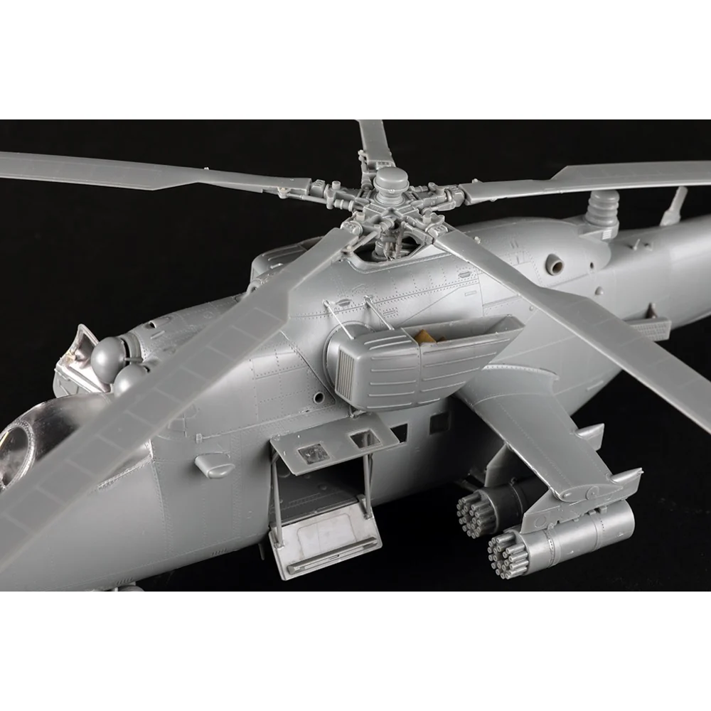 Trumpeter 05830 1/48 Russian Mi-35M Hind-E - Image 10