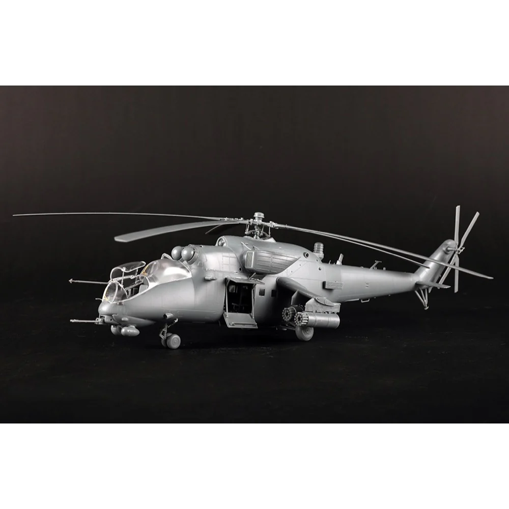Trumpeter 05830 1/48 Russian Mi-35M Hind-E - Image 6