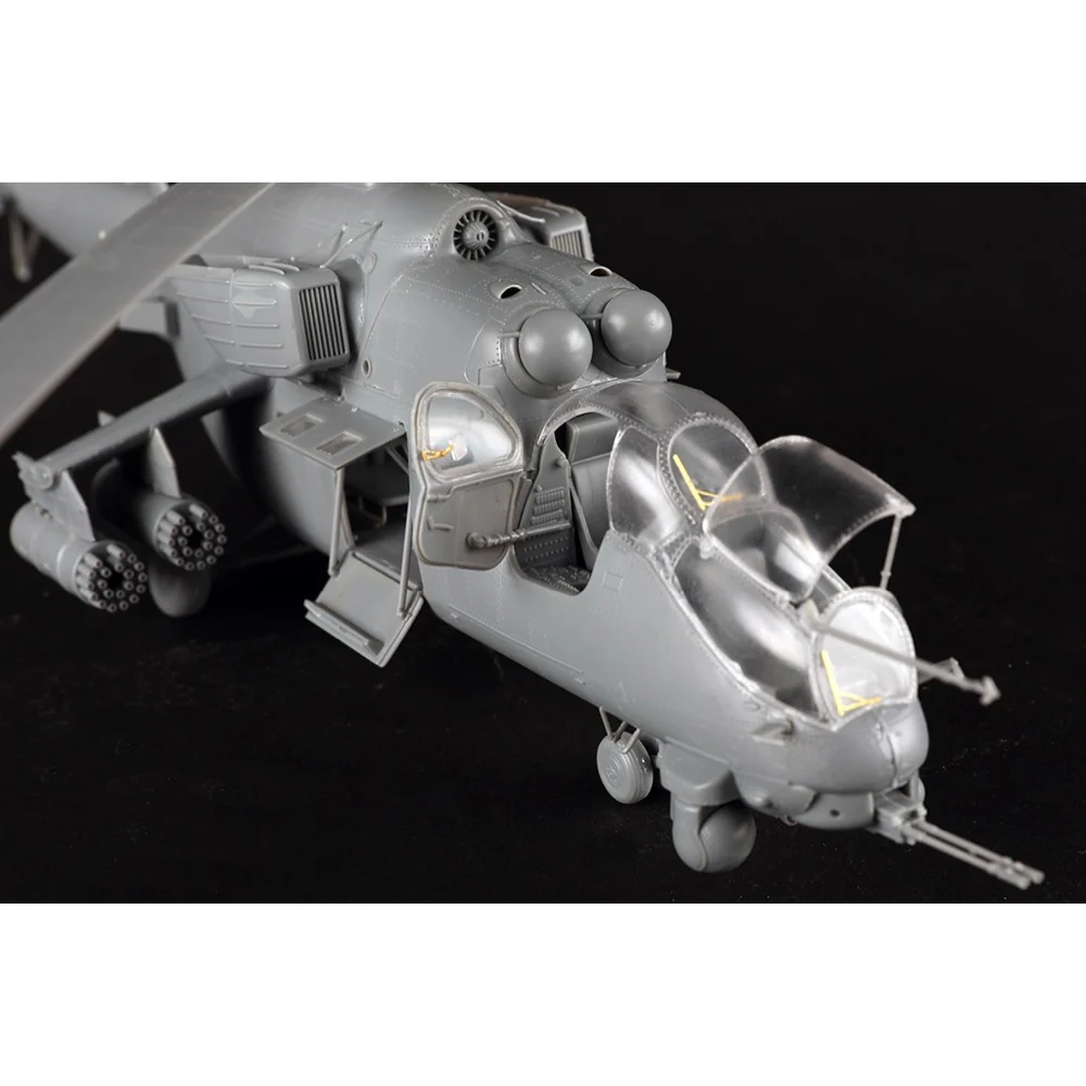 Trumpeter 05830 1/48 Russian Mi-35M Hind-E - Image 9