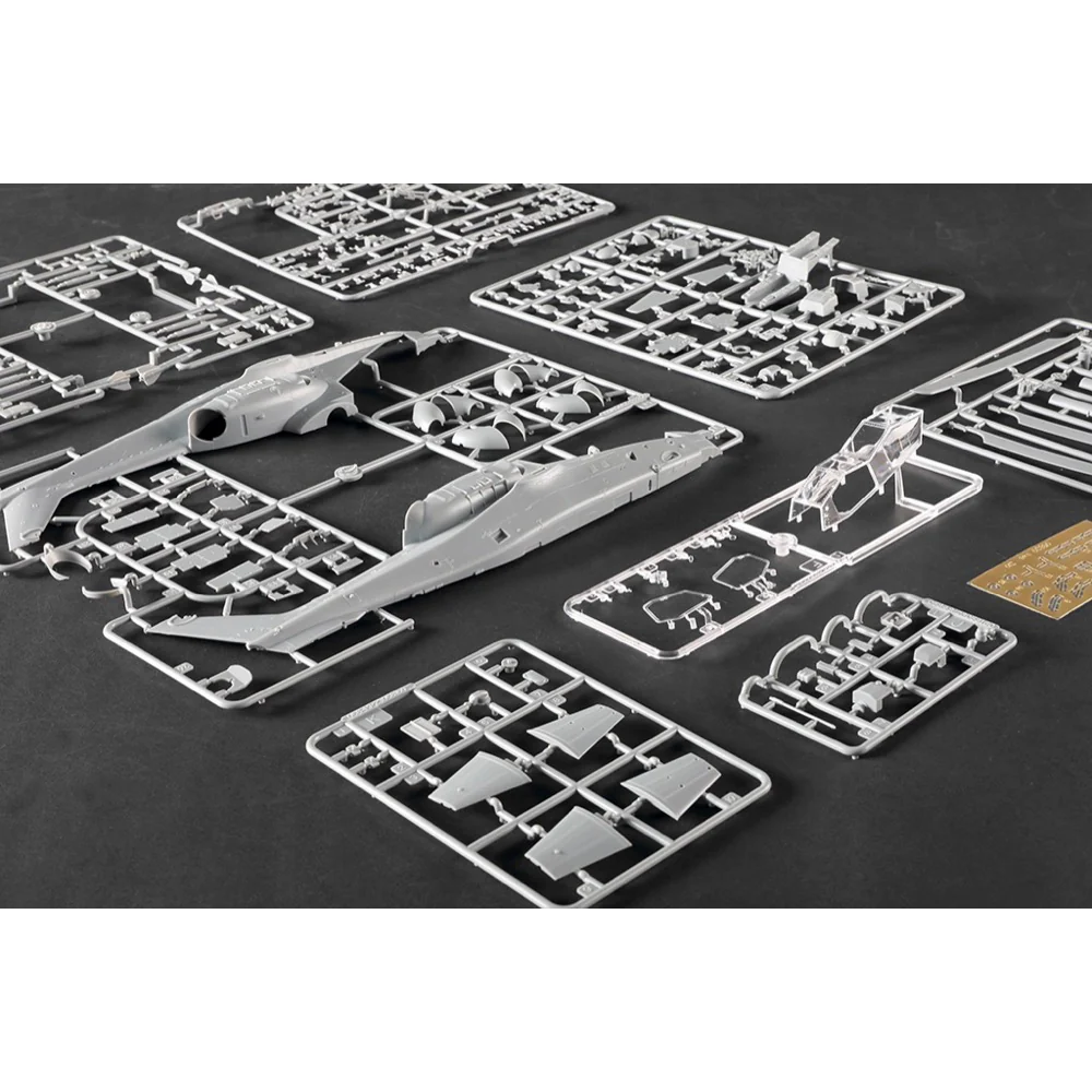 Trumpeter 05849 1/48 Chinese Z-10G Attack Helicopter - Image 13
