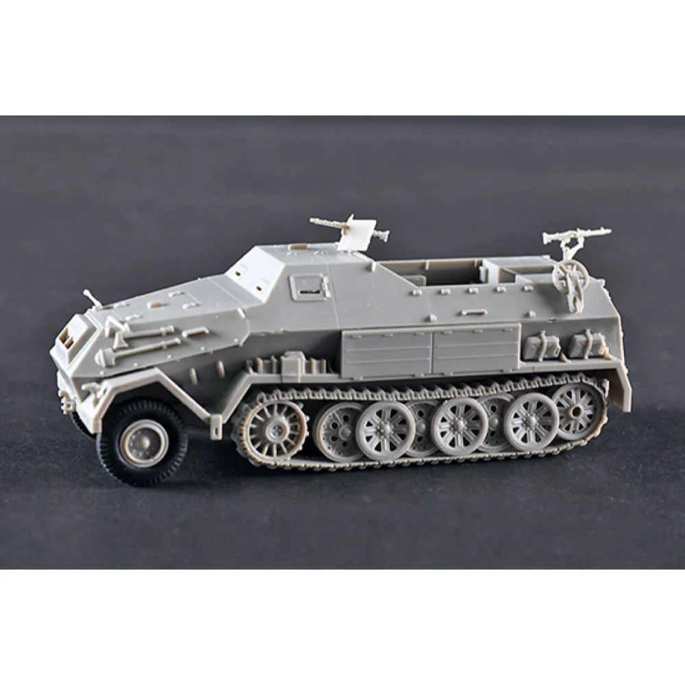 Trumpeter 07404 1/72 Sd.Kfz.8 Gepanzerter Zugkraftwagen 12t - Image 6