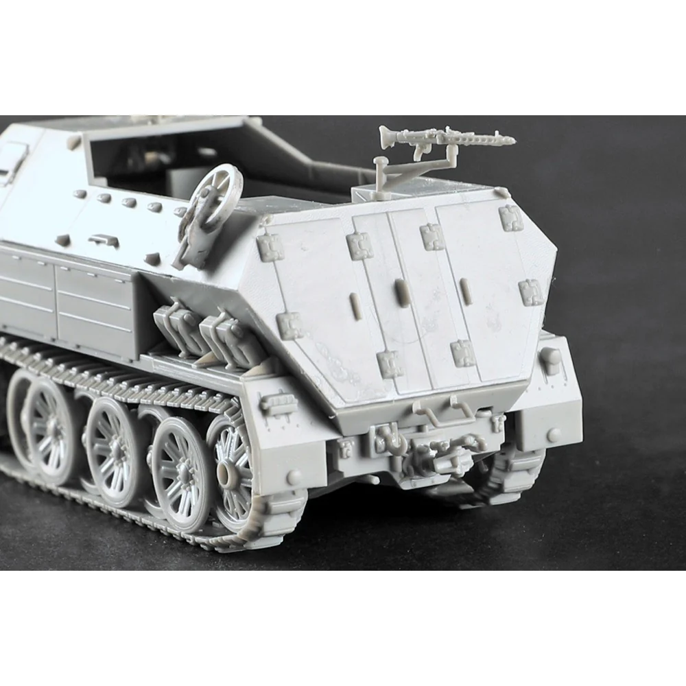 Trumpeter 07404 1/72 Sd.Kfz.8 Gepanzerter Zugkraftwagen 12t - Image 7