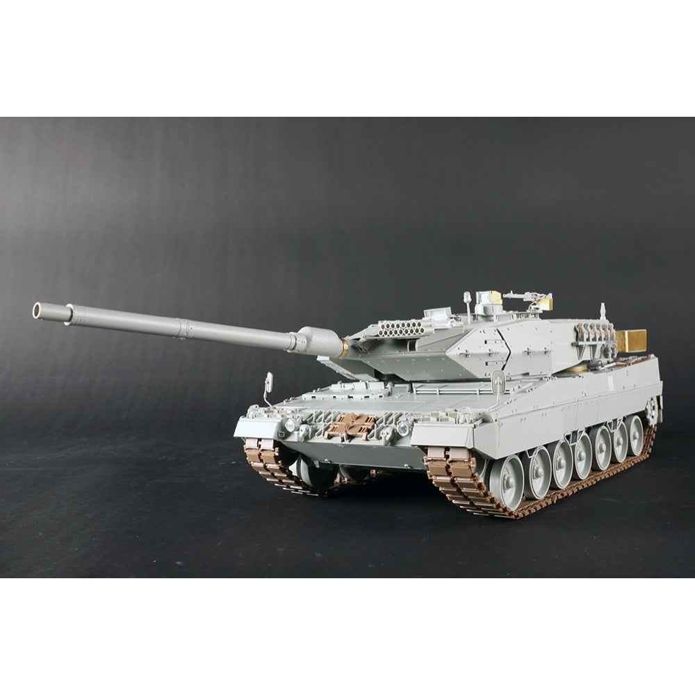 Trumpeter 1/16 German Leopard2A6 MBT Plastic Model Kit - Image 2