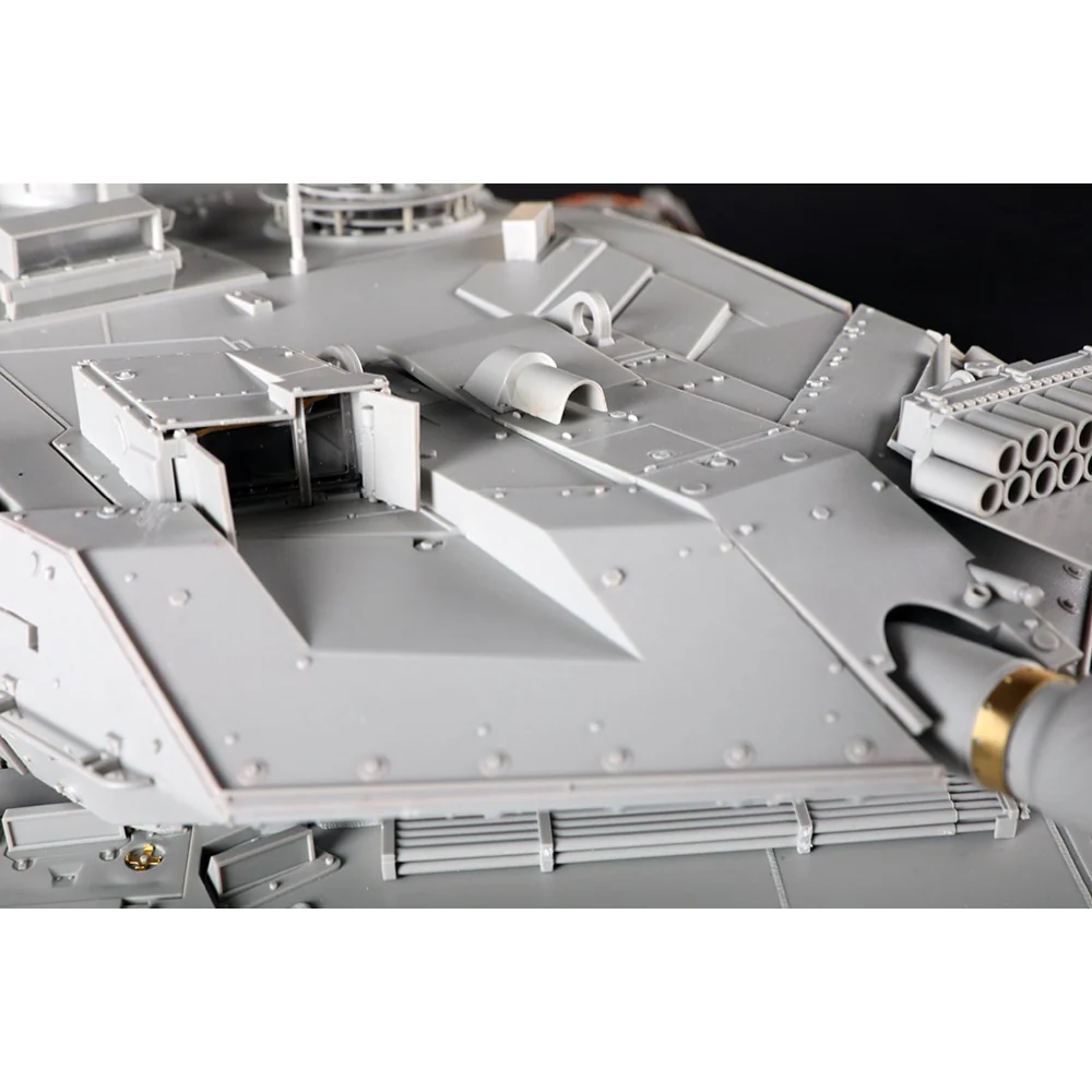 Trumpeter 1/16 German Leopard2A6 MBT Plastic Model Kit - Image 7