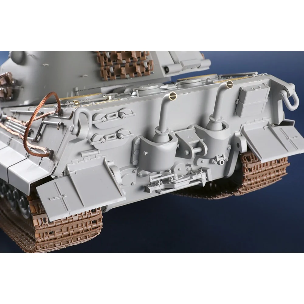 Trumpeter 1/16 Pz.Kpfw.VI Sd.Kfz.182 Tiger II (Henschel 105mm) Plastic Model Kit - Image 7